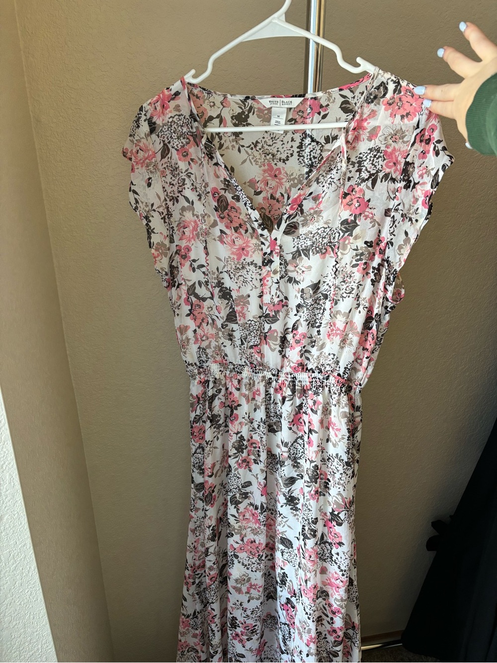 White House Black Market Pink & White Floral V-Neck Maxi Dress